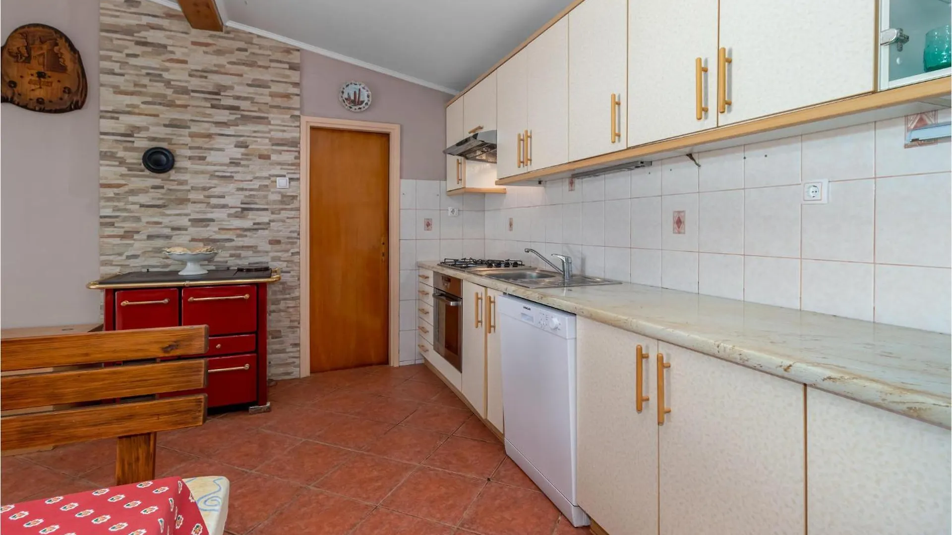 2 Bedroom Stunning Apartment In Jadranovo Croatia