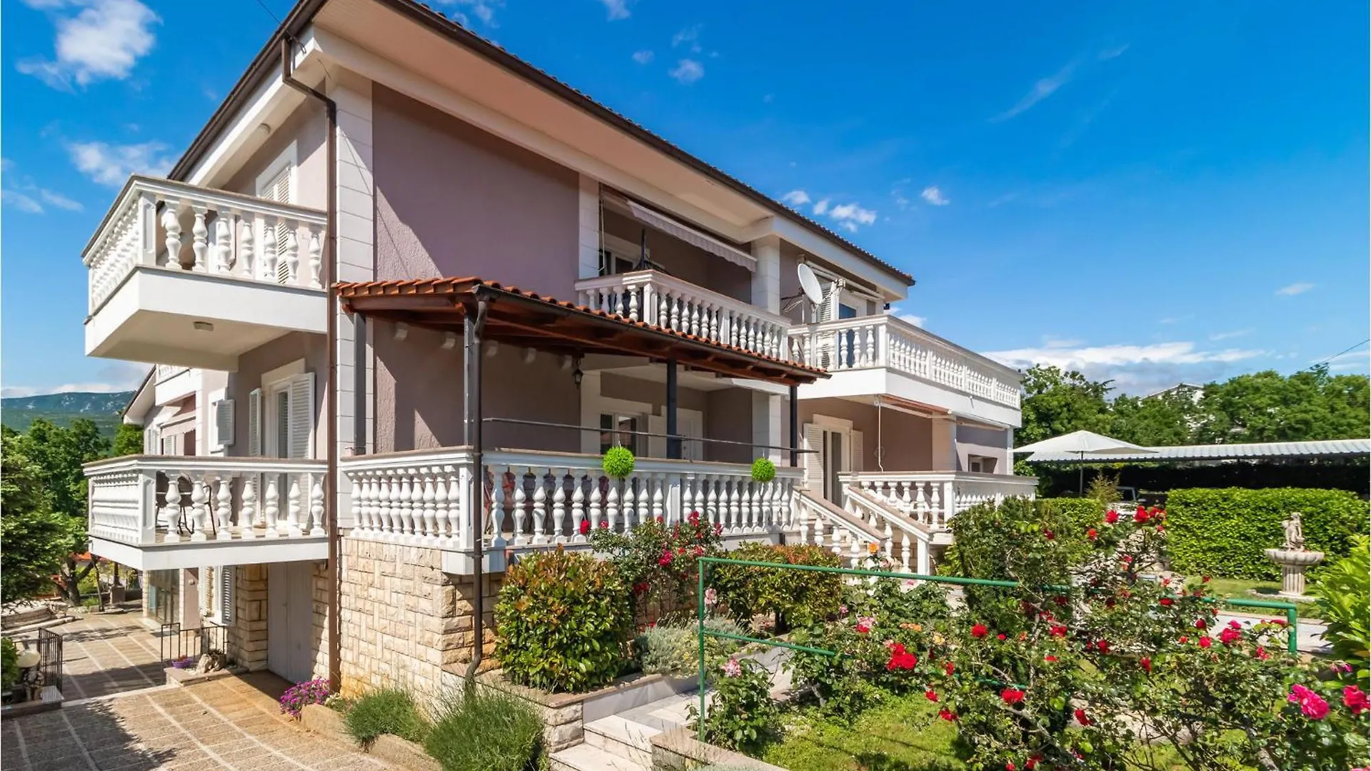 2 Bedroom Stunning Apartment In Jadranovo Croatia