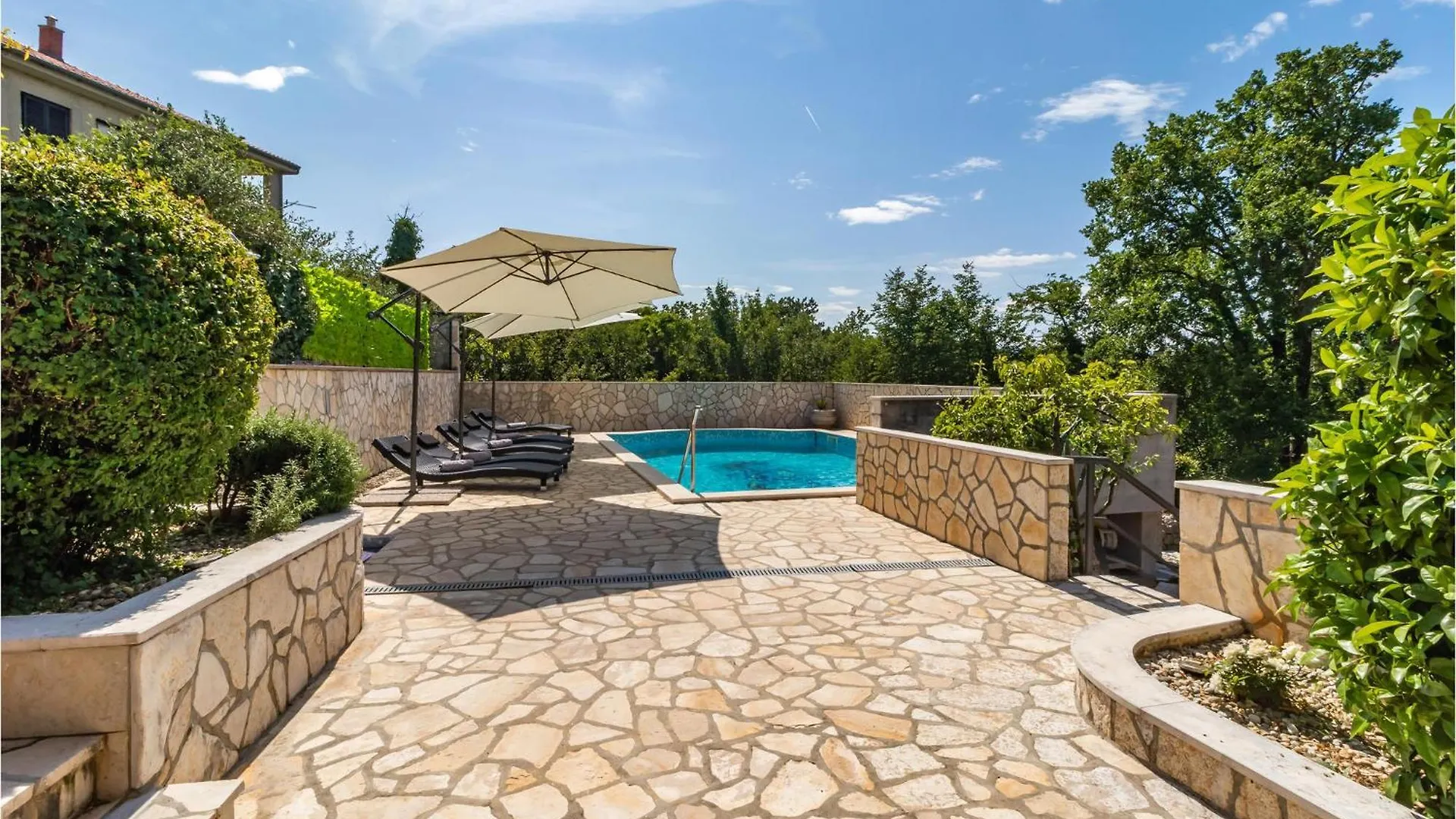 2 Bedroom Stunning Apartment In Jadranovo Croatia