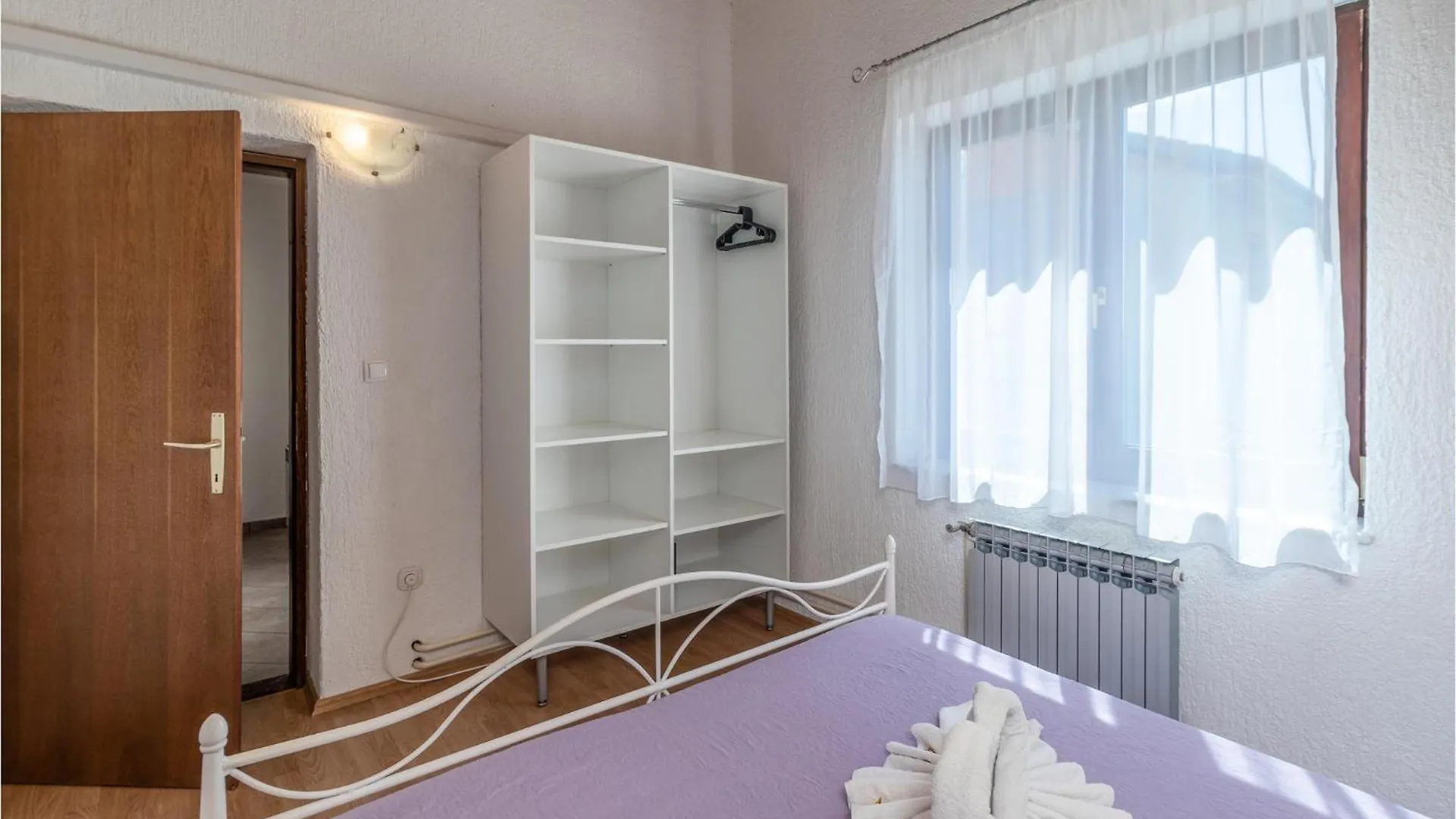 2 Bedroom Stunning Apartment In Jadranovo