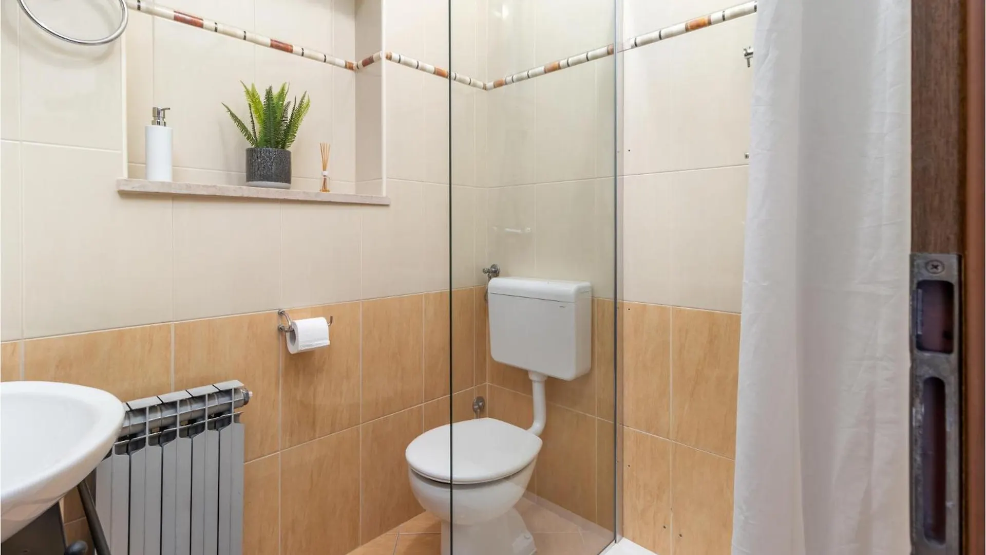 2 Bedroom Stunning Apartment In Jadranovo