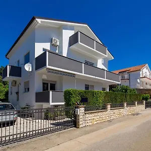 Marina Apartment