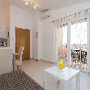 Janja Apartment